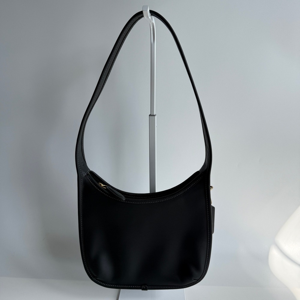 Coach Curve Zip Shoulder Bag Black Glovetanned Leather CAF110